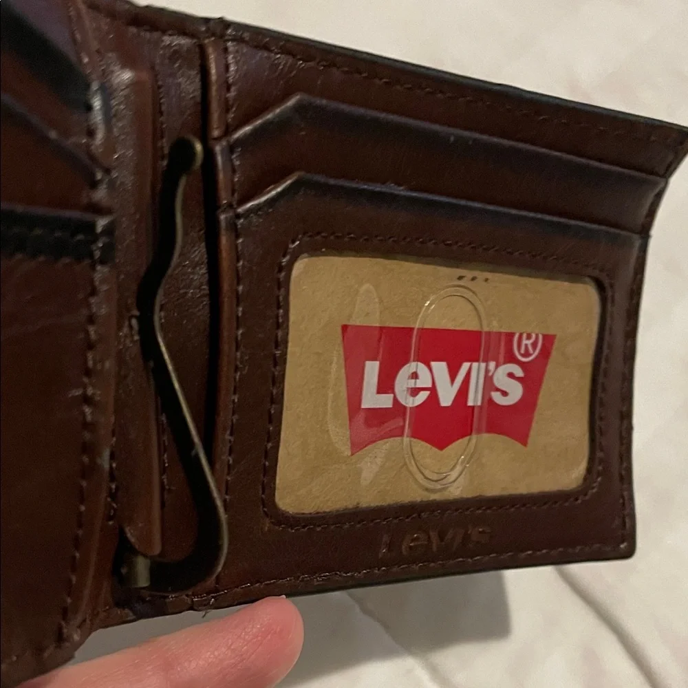 NWT Levi's Dark Brown Leather Wallet